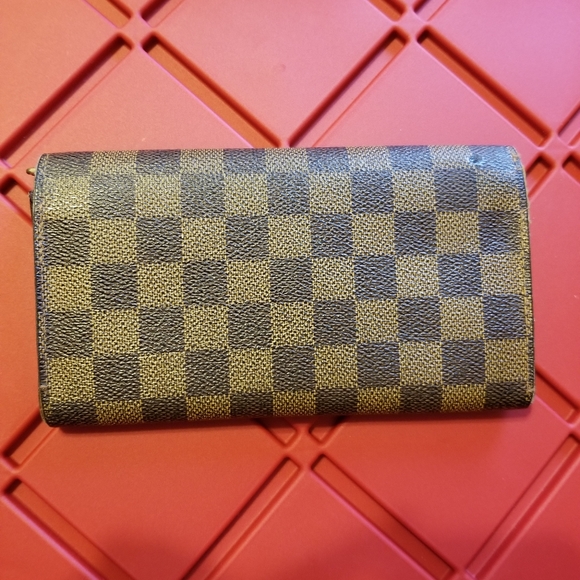 Louis Vuitton Damier Ebene Sarah Wallet - Picture 3 of 13